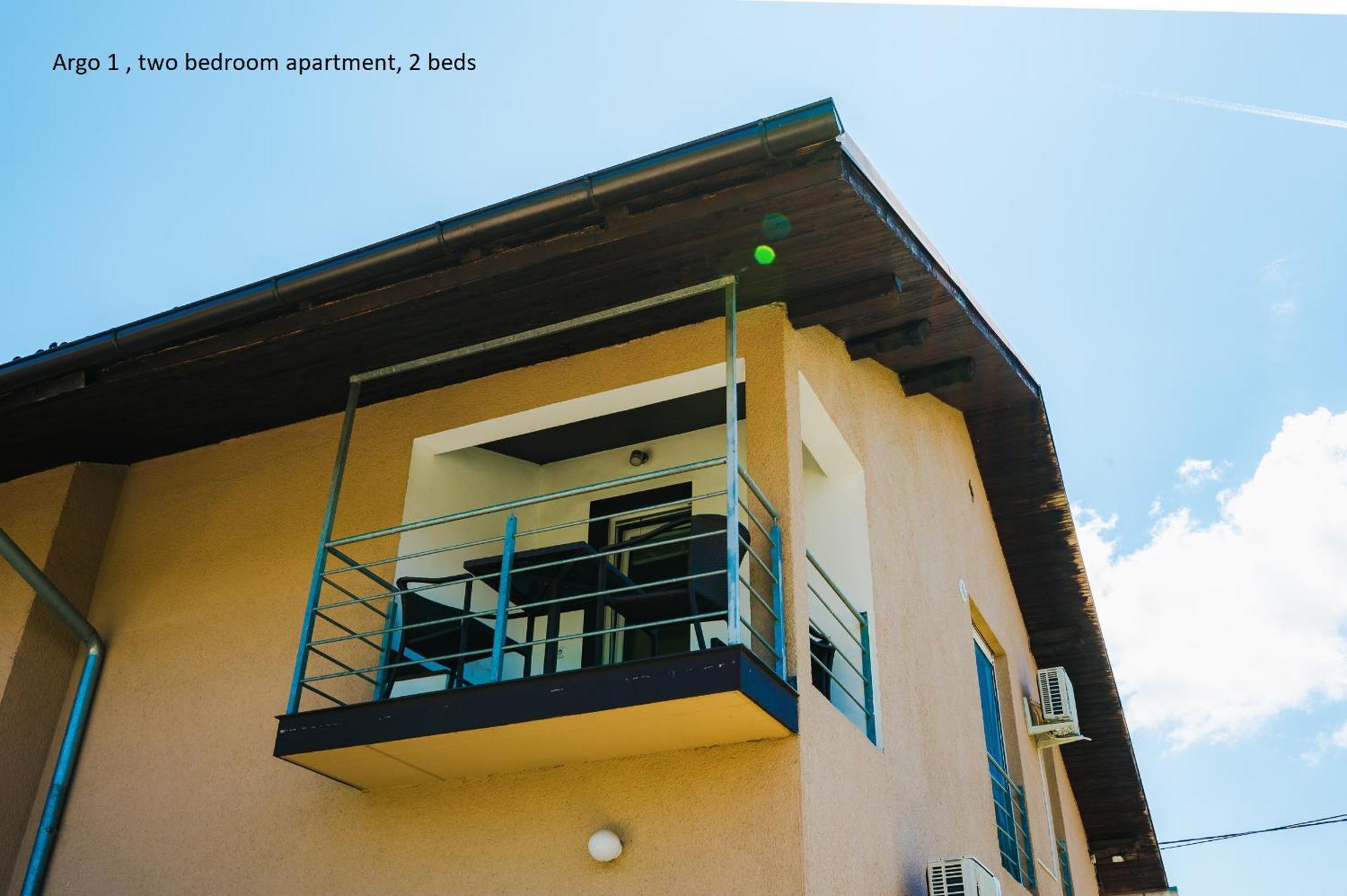 Argo Apartment *